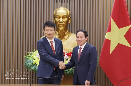 Deputy PM welcomes HKU Business School
